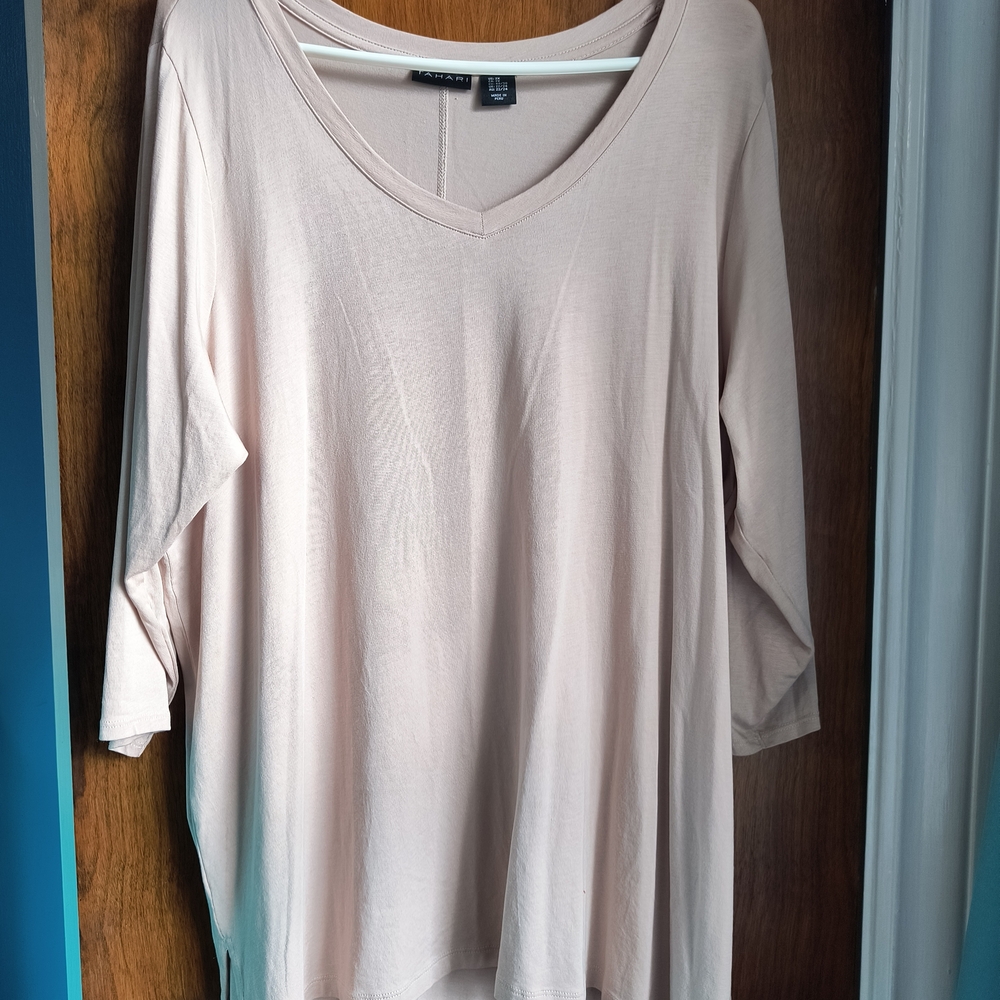 Sunday $5 Sale 😃 Tahari Light Pink Long Sleeve Top